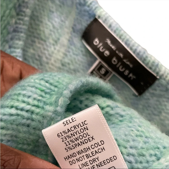 Blue Blush Women’s Small Ombre Mermaid Y2K Cropped Knit Sweater Balloon Sleeve - Picture 8 of 8